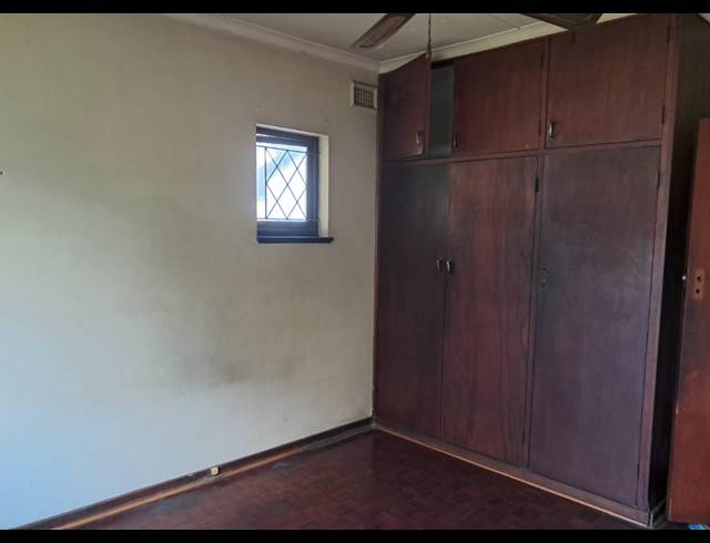 4 BEDROOM HOUSE FOR SALE IN SEA VIEW